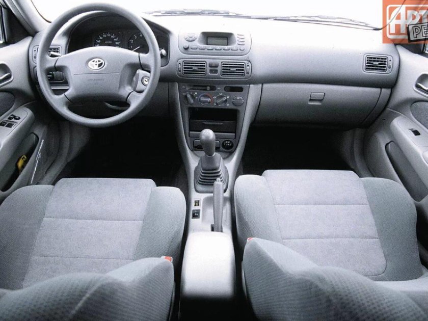 Toyota Corolla e110 салон