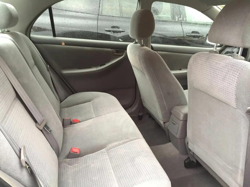 Toyota Corolla 120 салон