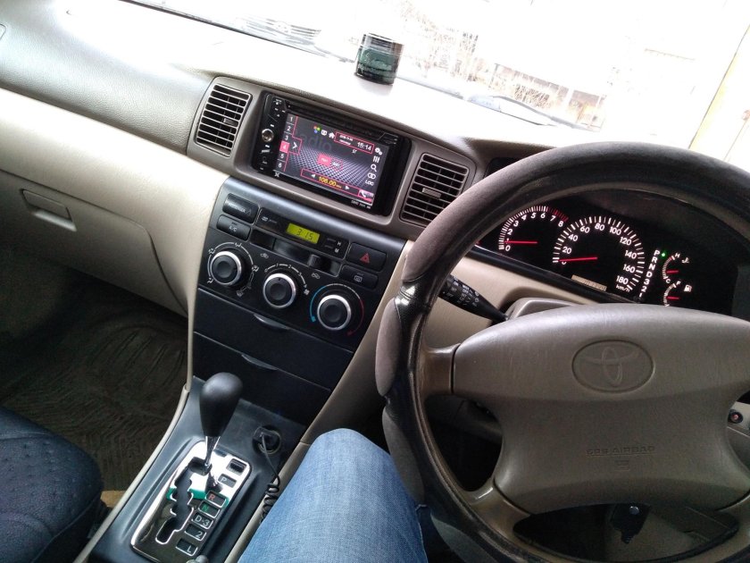 Toyota Corolla 120 Fielder салон