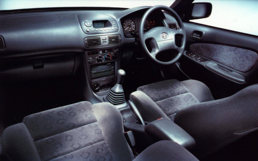 Toyota Corolla 1997 универсал салон