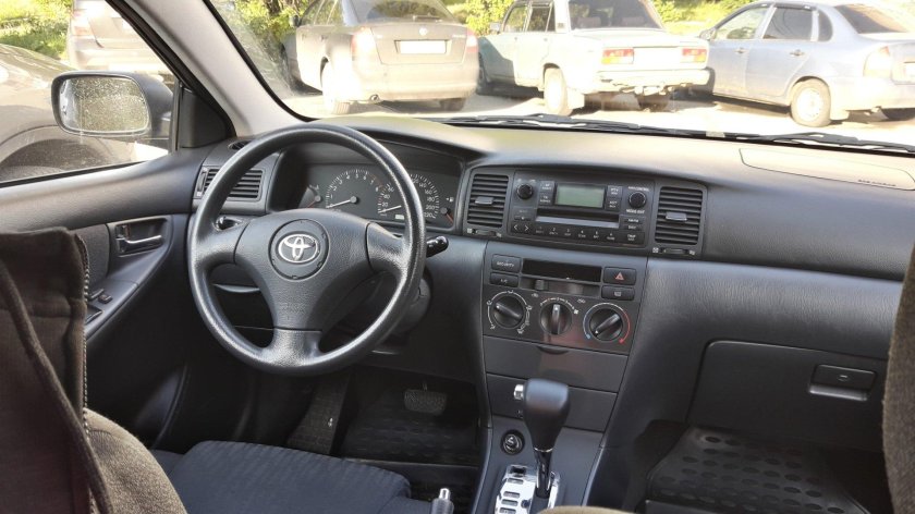 Toyota Corolla 120 салон
