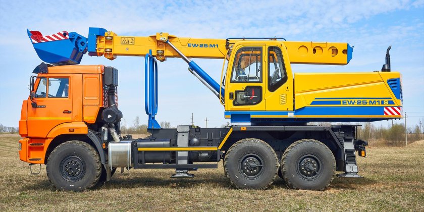 Экскаватор-планировщик EW-25-m1 Святовит