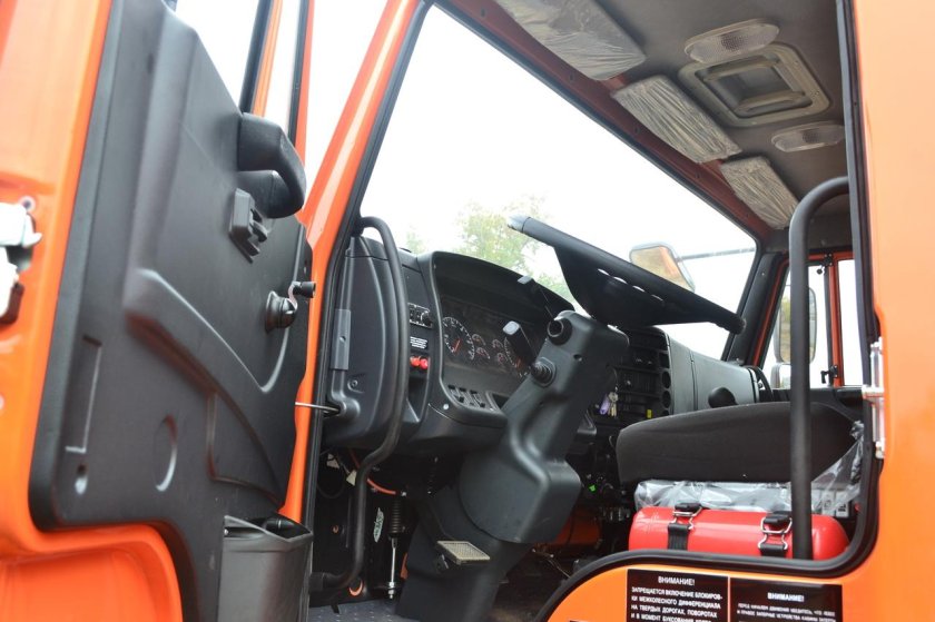 UMG e195a экскаватор