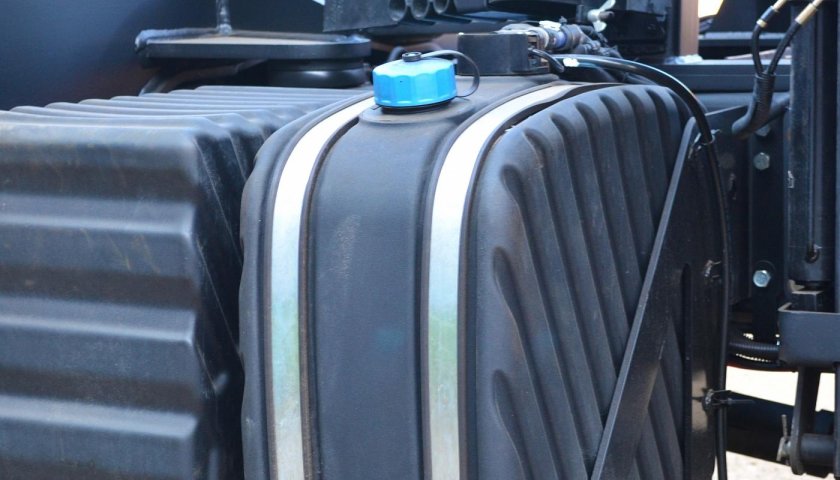 Экскаватор e195а на автомобильном ходу КАМАЗ-43118 цена