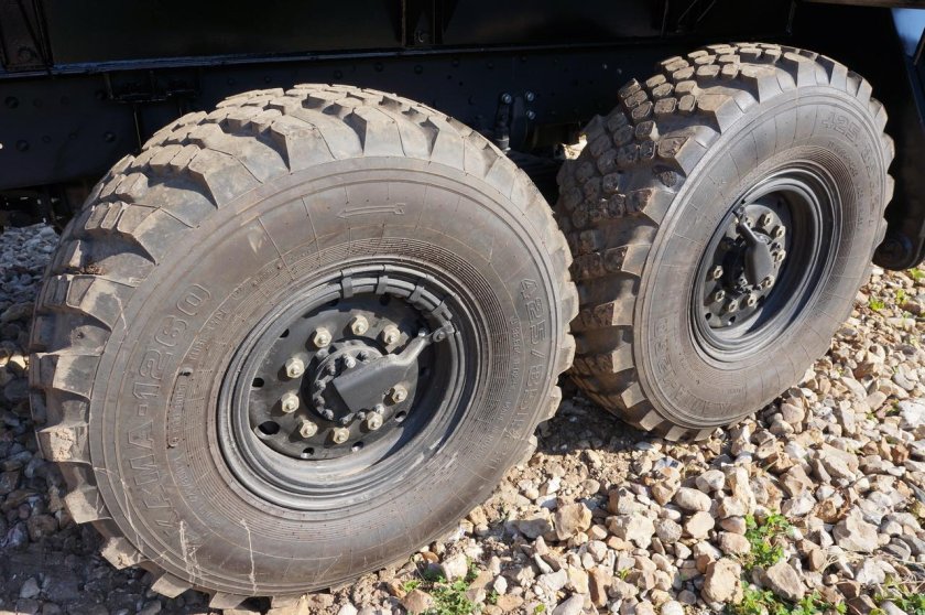 КАМАЗ 43118 экскаватор е195а