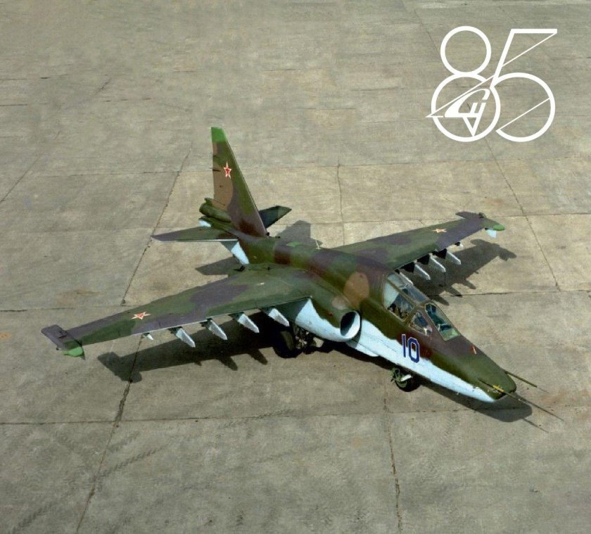 Самолёт штурмовик су 25