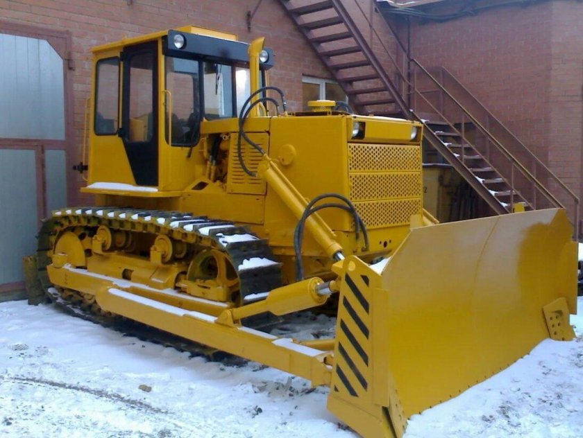 Бульдозер ЧТЗ б10м