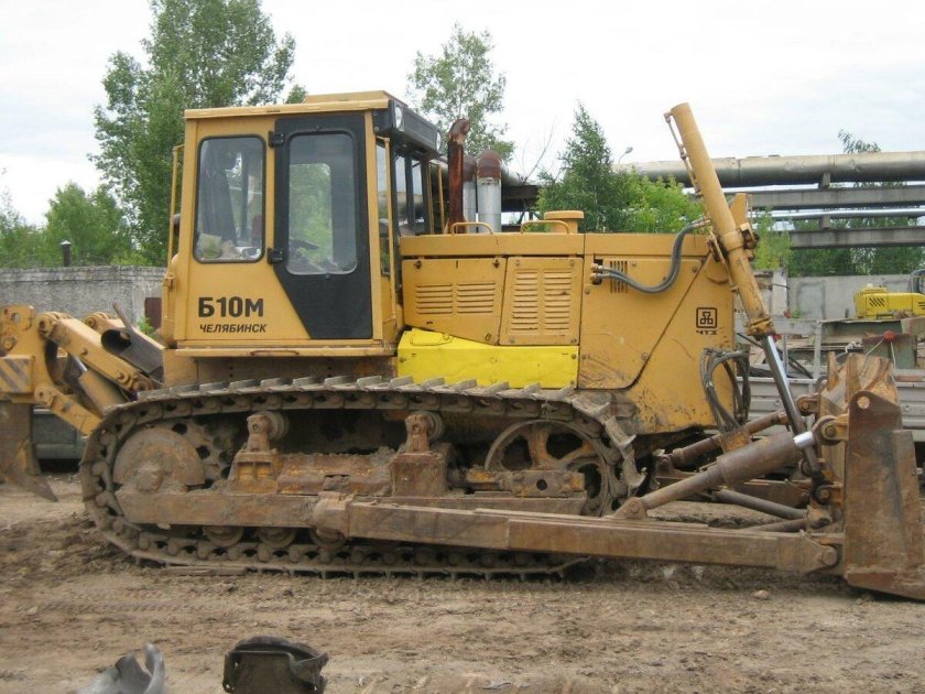 Бульдозер ЧТЗ б10м