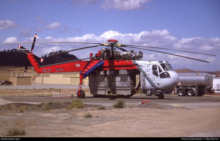 Heavy lift helicopters