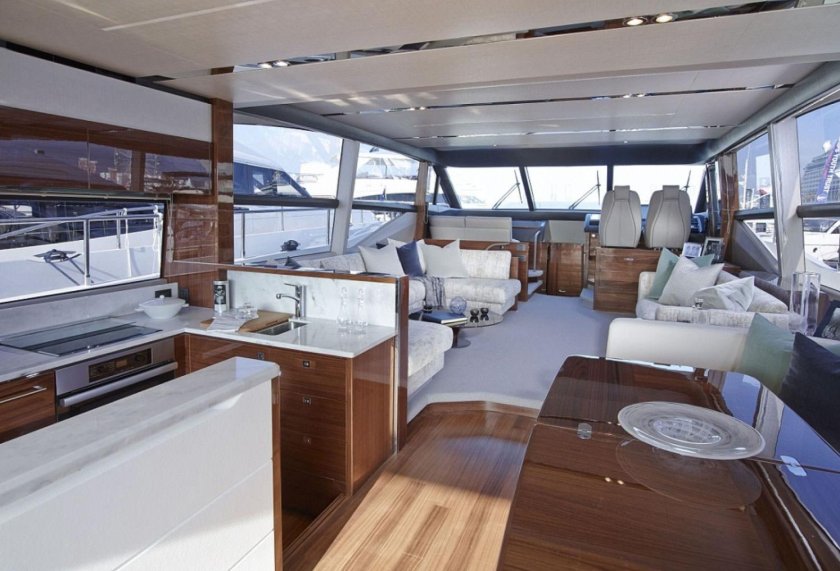 Princess 68 яхта