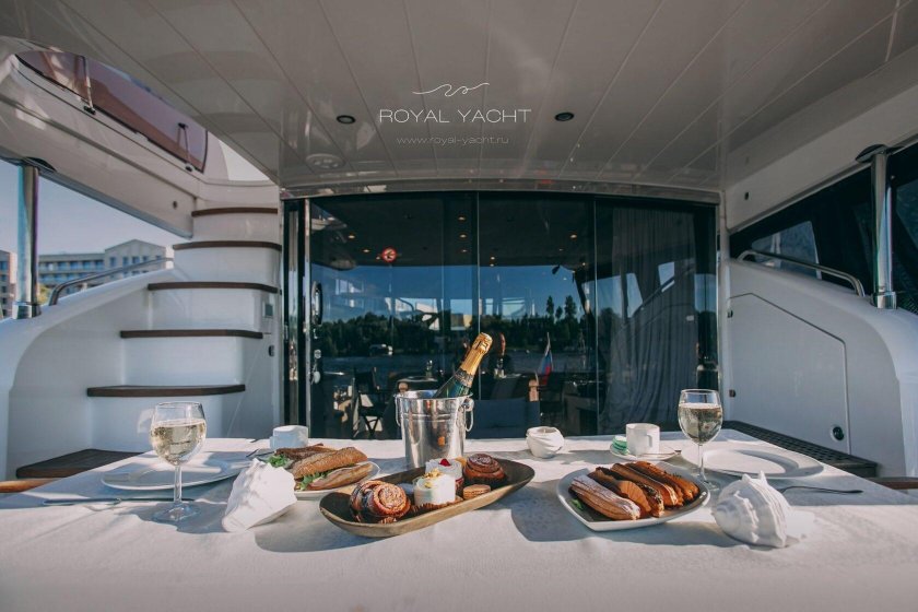 Роскошная яхта