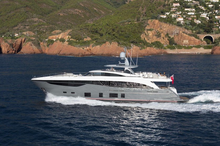 Дивина Барбара яхта