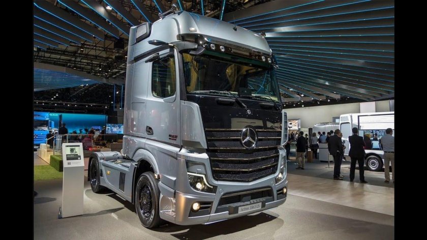 Мерседес-Бенц Актрос 2020