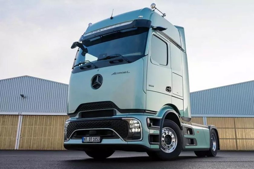 Mercedes benz actros l
