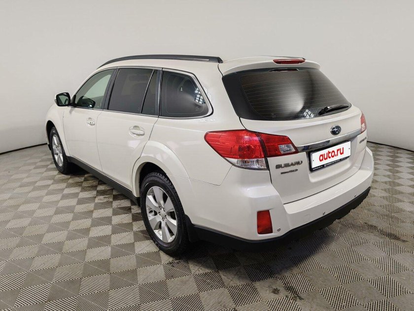 Субару аутбек 2011