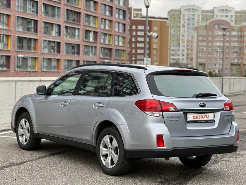 Субару аутбек 2009