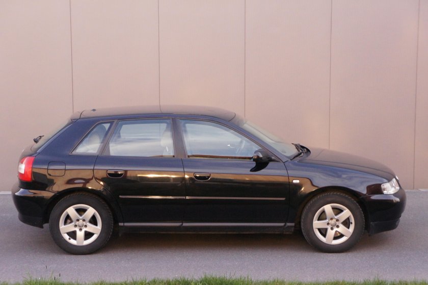 Машины 2001 года