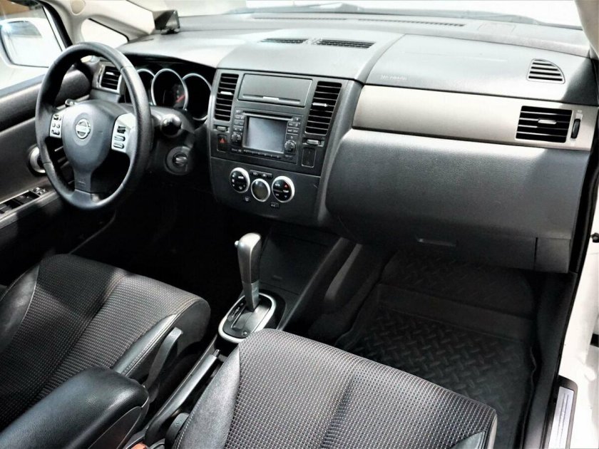 Ниссан тиида комплектации 2010