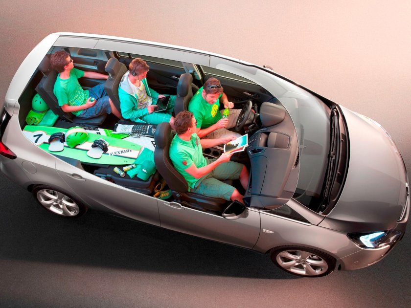 Opel zafira семиместный