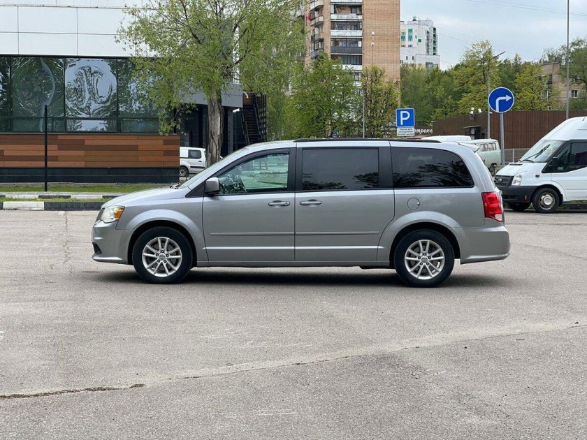 Dodge caravan v grand
