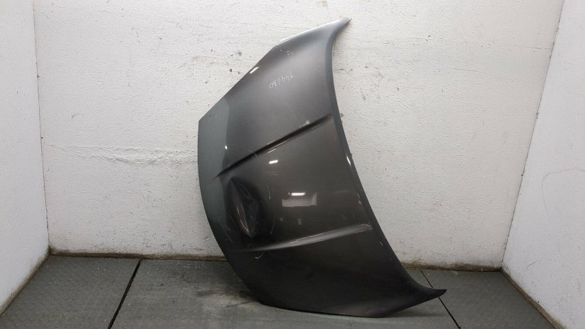 Капот автомобиля