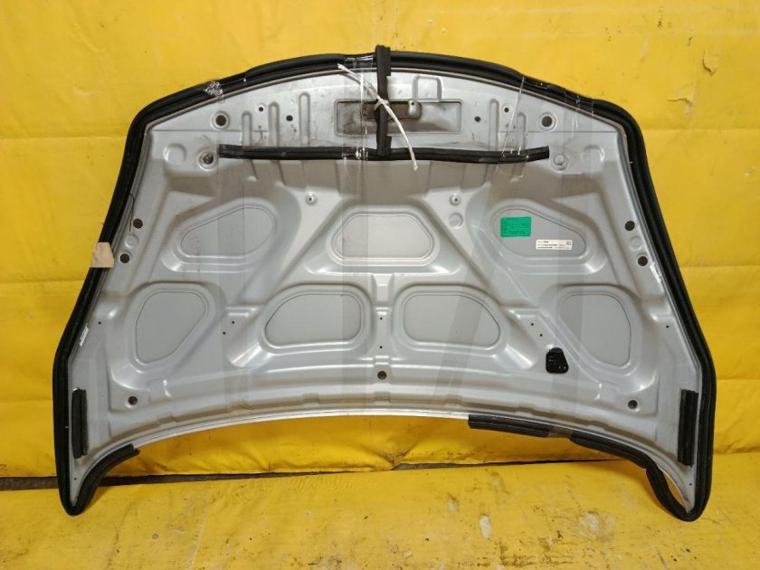 Упор капота тойота рактис