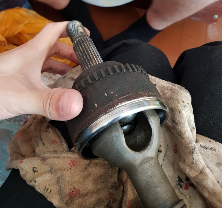 Наружная граната Рено Логан 1