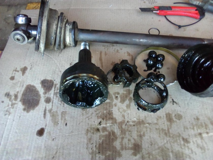 Внутренняя граната Рено Логан 2