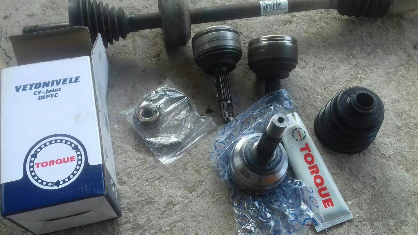 Левый привод Рено Логан 1.4