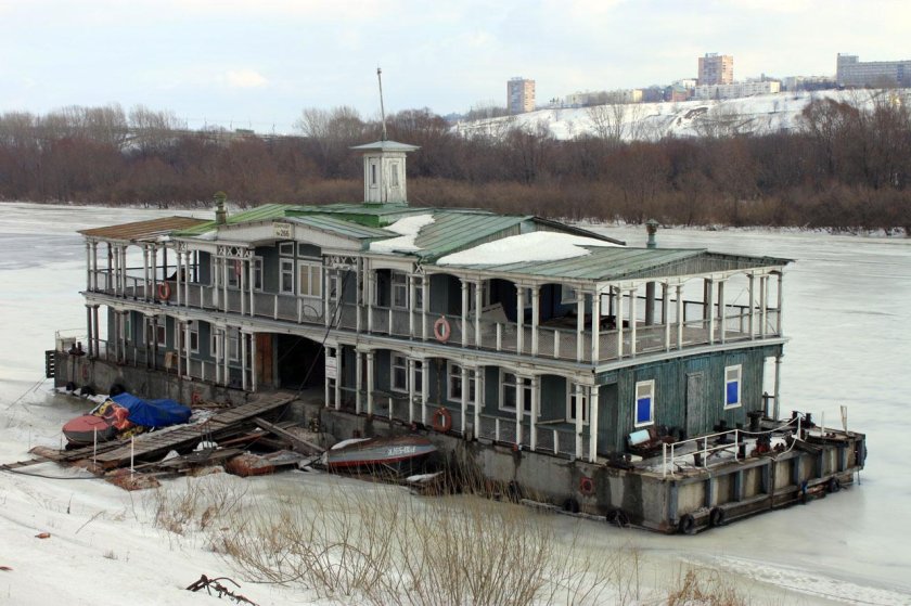 Плавучий бетонный дебаркадер