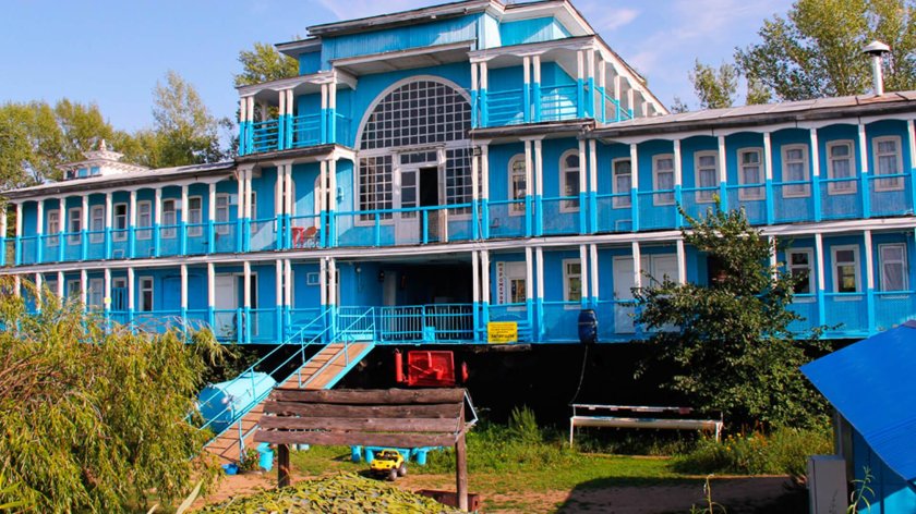 Дебаркадер на суше Самара турбаза