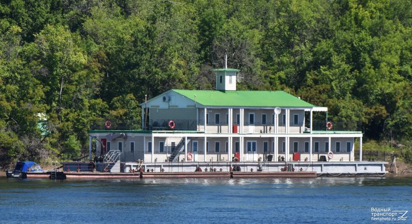 Дебаркадер Волга-Волга