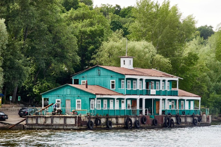 Дебаркадер Волга-Волга