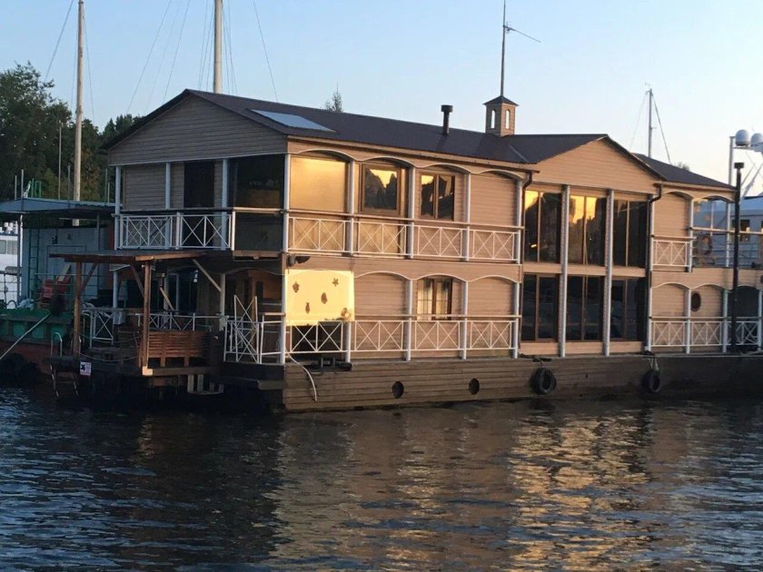 Плавучий ресторан Чайка Санкт-Петербург