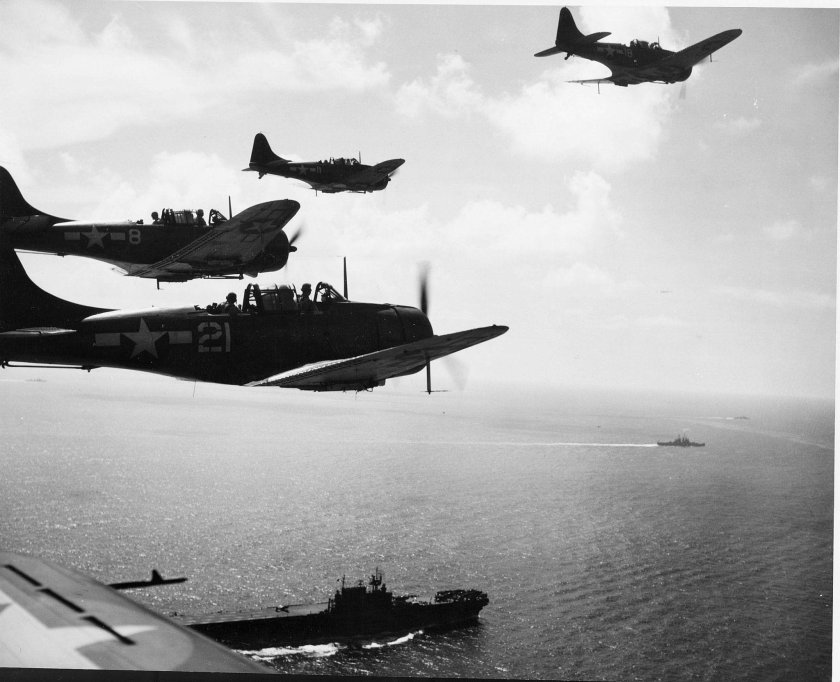 Донтлесс бомбардировщик