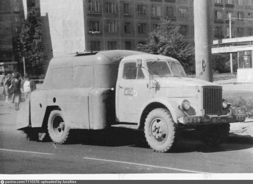 ПУ-20 подметально-уборочная машина