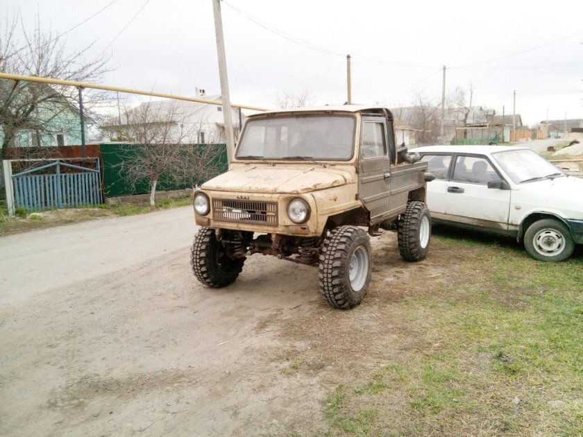 ЛУАЗ 969 на Квадро резине