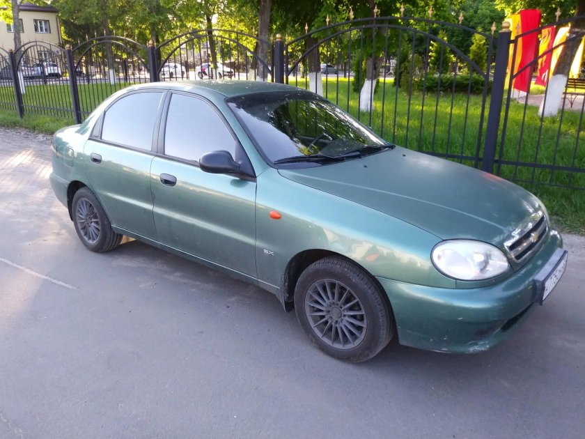 Шевроле Ланос зеленый бамбук