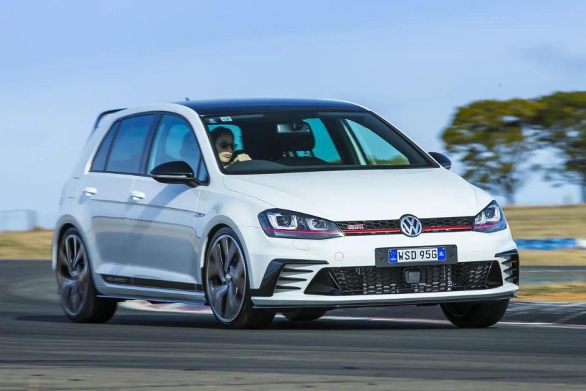 Volkswagen Golf GTI