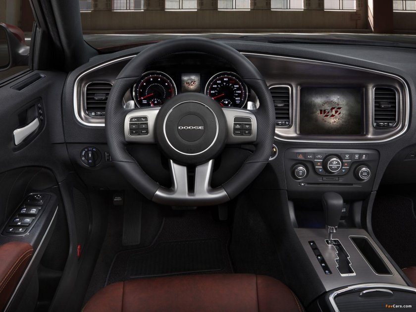 Dodge Charger 2014 салон