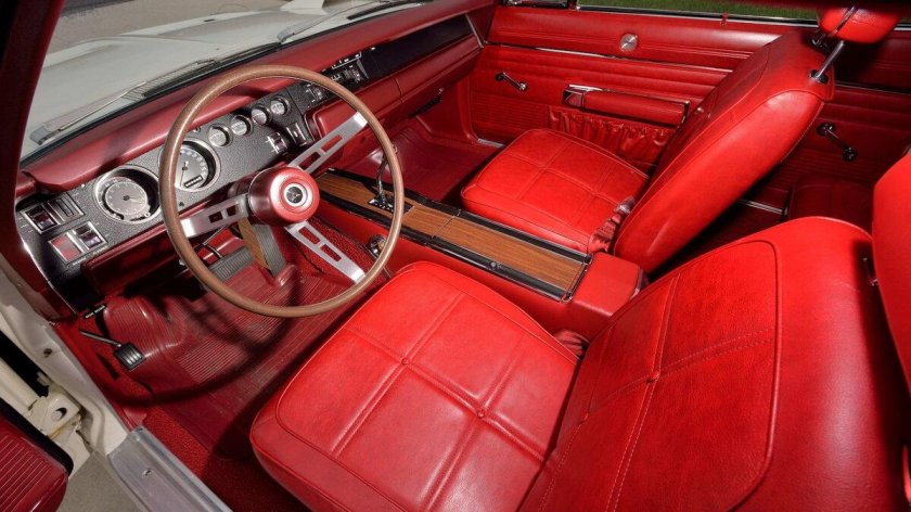 Dodge Charger 1969 салон
