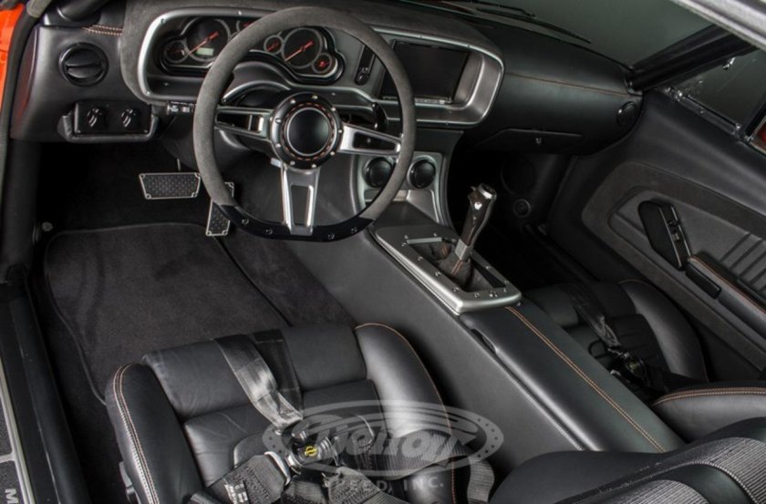 Dodge Charger 1969 салон