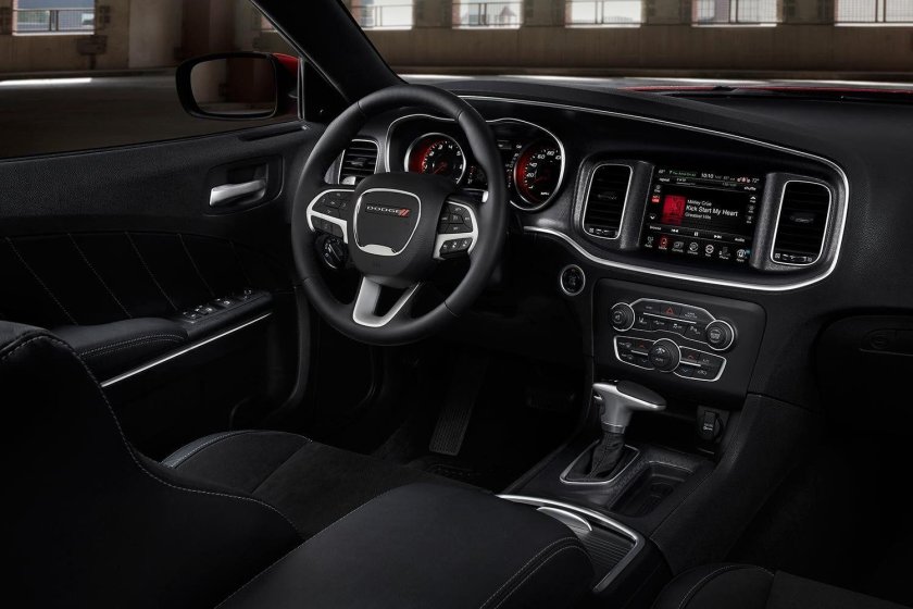 Dodge charger 2015 салон