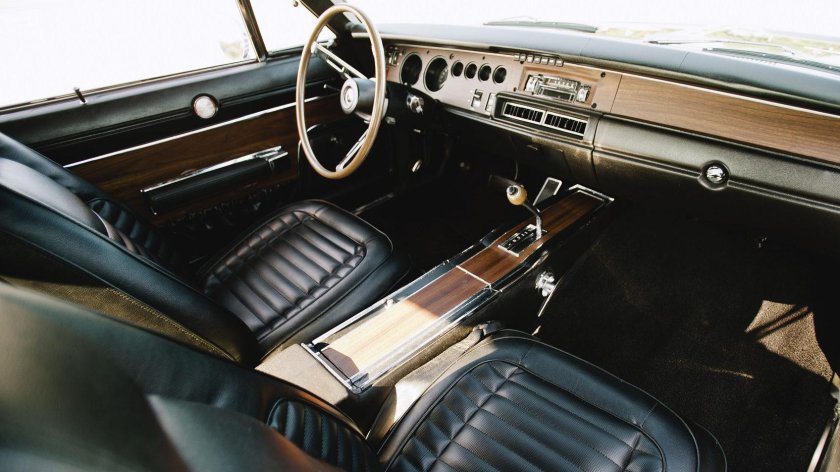 Dodge Charger 1969 салон