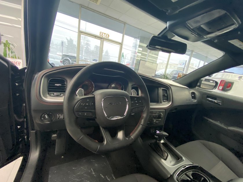 Додж чарджер 2020