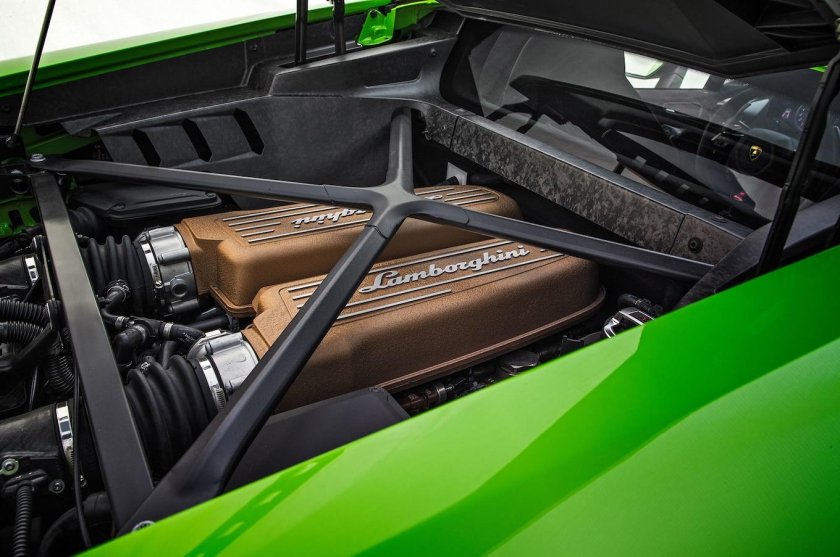 Lamborghini Huracan двигатель