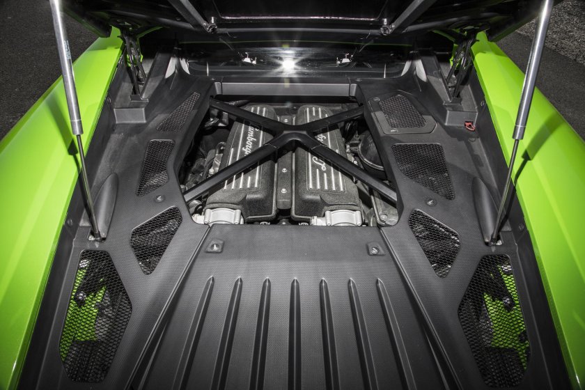 Lamborghini Huracan двигатель