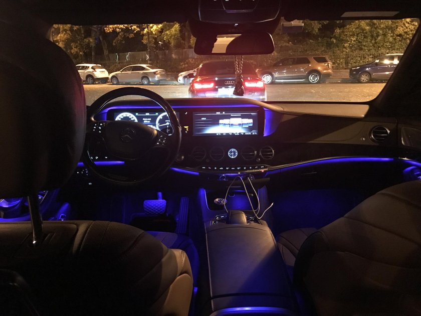 Мерс 222 салон ночью