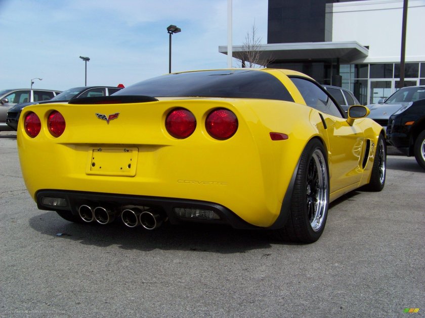 Corvette z06 желтый