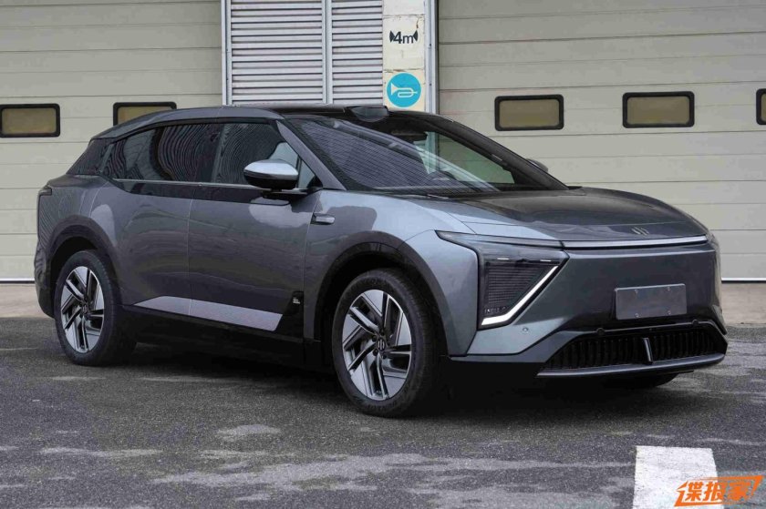 Китайский электромобиль hiphi x